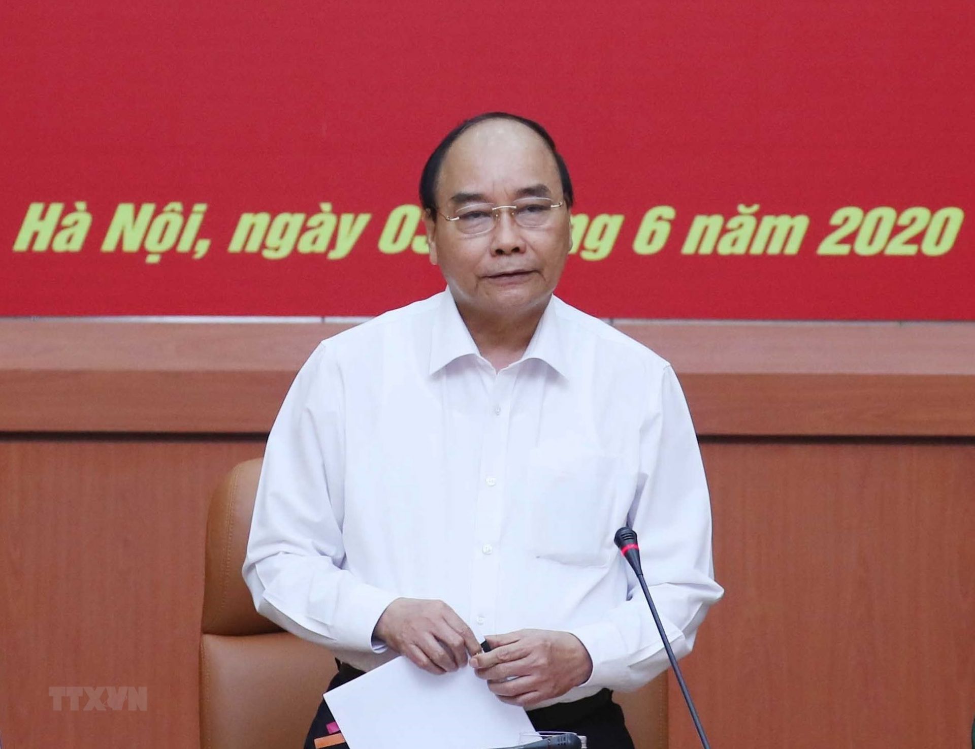 Thường trực Chính phủ họp về các chương trình, dự án hợp tác với Lào