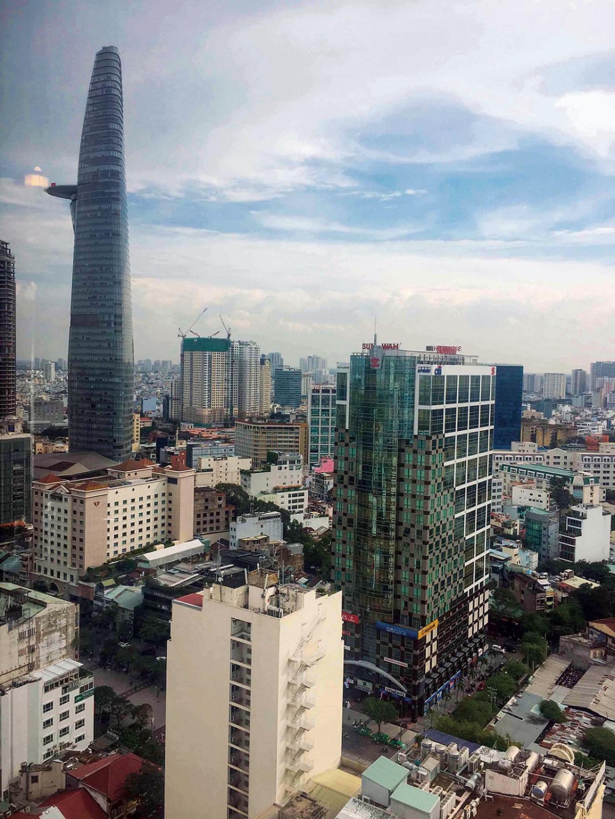 Thị trường văn phòng TP.HCM hiện mới chỉ tập trung chủ yếu tại khu vực trung tâm quận 1. (Ảnh: Bảo Lan) Thị trường văn phòng TP.HCM hiện mới chỉ tập trung chủ yếu tại khu vực trung tâm quận 1. (Ảnh: Bảo Lan)