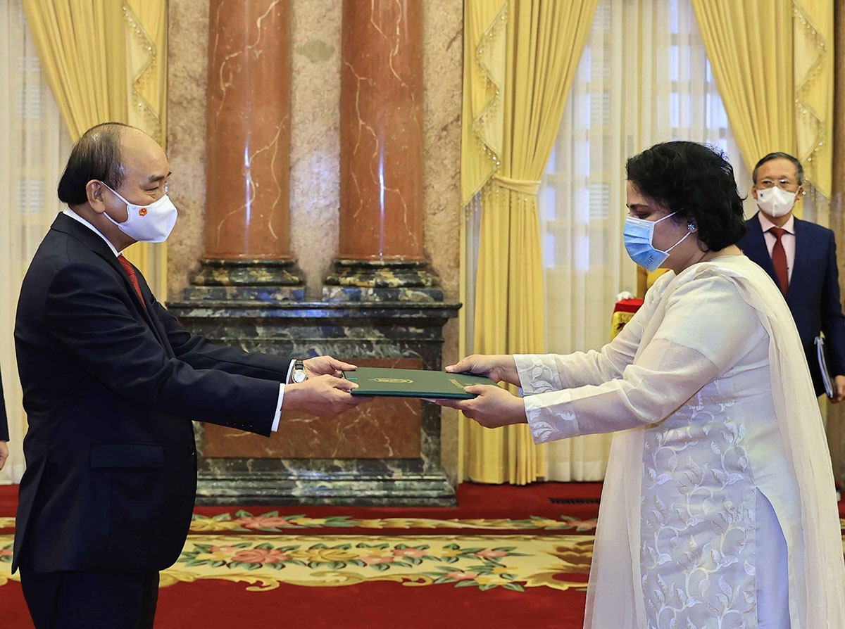 Chủ tịch nước Nguyễn Xuân Phúc tiếp các Đại sứ đến trình Quốc thư Chủ tịch nước Nguyễn Xuân Phúc tiếp các Đại sứ đến trình Quốc thư