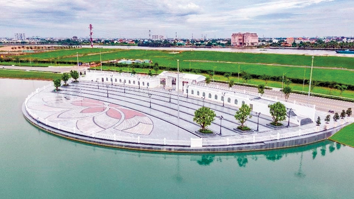 Quảng trường Diamond, nơi sẽ diễn ra các màn biểu diễn nhạc nước hoành tráng hàng đầu tại TP. Thủ Đức, TP. HCM. (Ảnh: Đại Phúc Group) Quảng trường Diamond, nơi sẽ diễn ra các màn biểu diễn nhạc nước hoành tráng hàng đầu tại TP. Thủ Đức, TP. HCM. (Ảnh: Đại Phúc Group)