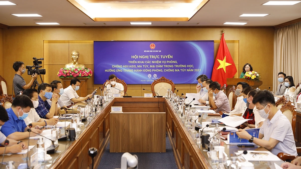 Đẩy mạnh phong trào phòng chống HIV/AIDS, ma túy, mại dâm trong trường học