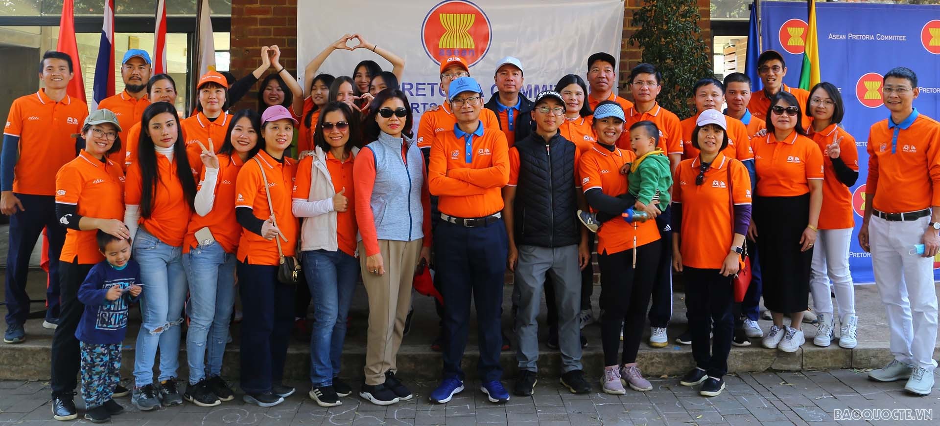 Đoàn Đại sứ quán Việt Nam tại Nam Phi tham gia Hội thao