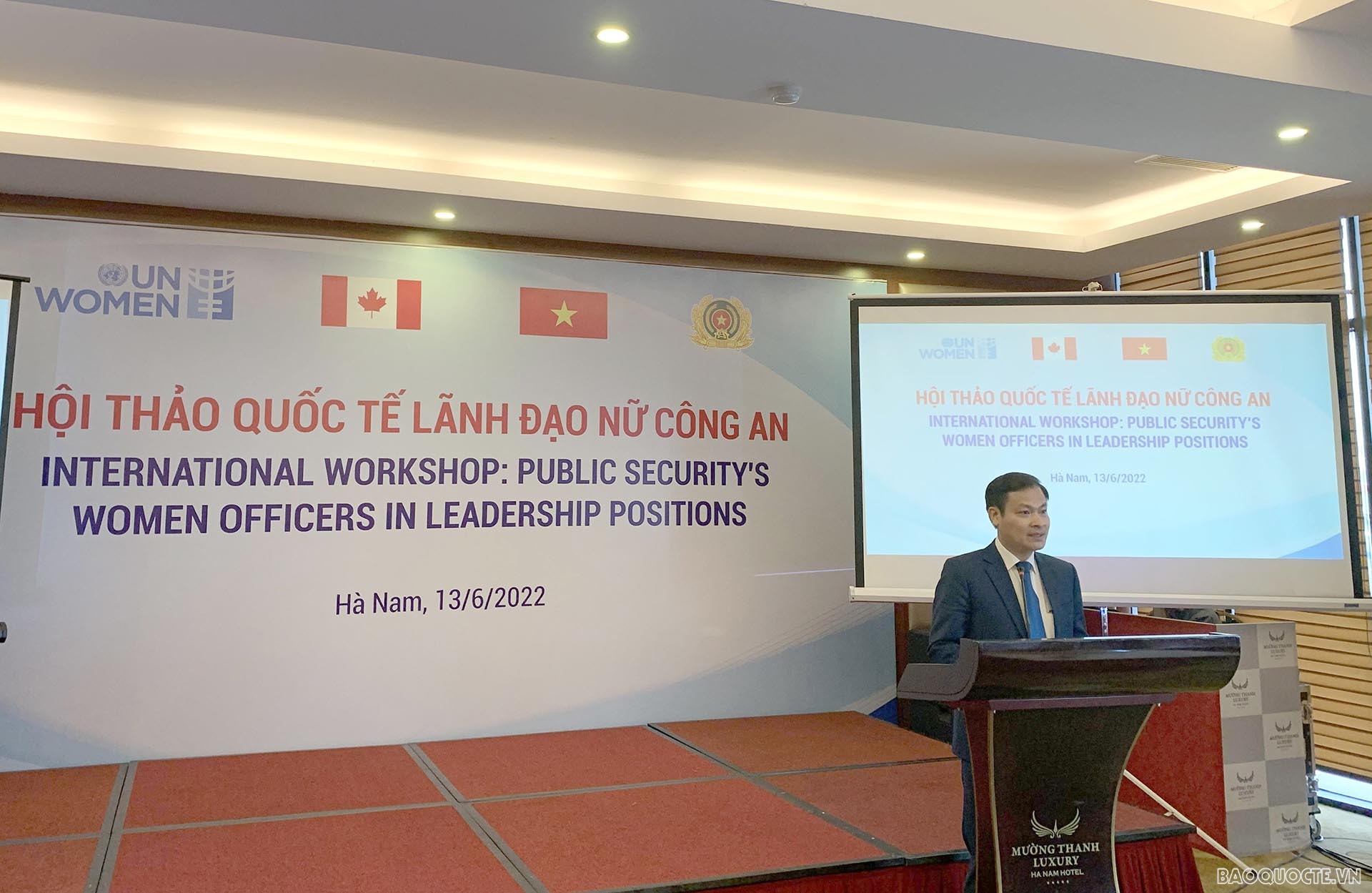 Đại tá Lê Đức Tuyến, Phó Cục trưởng Cục Đối ngoại phát biểu khai mạc.