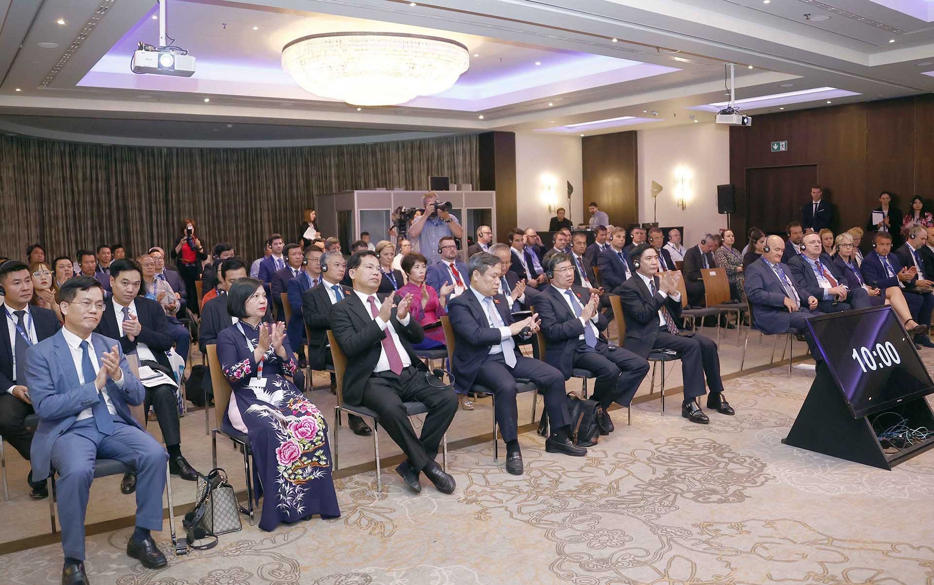 Các đại biểu dự Toạ đàm. (Nguồn:  TTXVN)