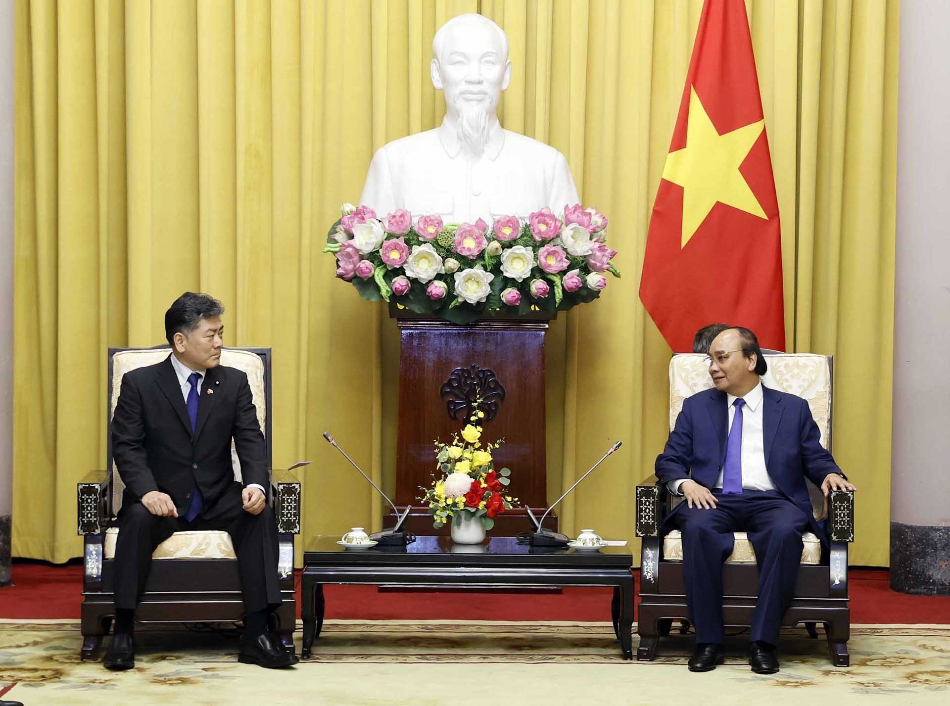 Chủ tịch nước Nguyễn Xuân Phúc tiếp Bộ trưởng Tư pháp Nhật Bản Furukawa Yoshihisa. (Nguồn: TTXVN) Chủ tịch nước Nguyễn Xuân Phúc tiếp Bộ trưởng Tư pháp Nhật Bản Furukawa Yoshihisa. (Nguồn: TTXVN)