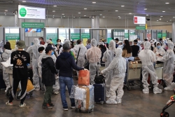 Thêm một chuyến bay đưa gần 300 công dân Việt Nam từ Nga về nước