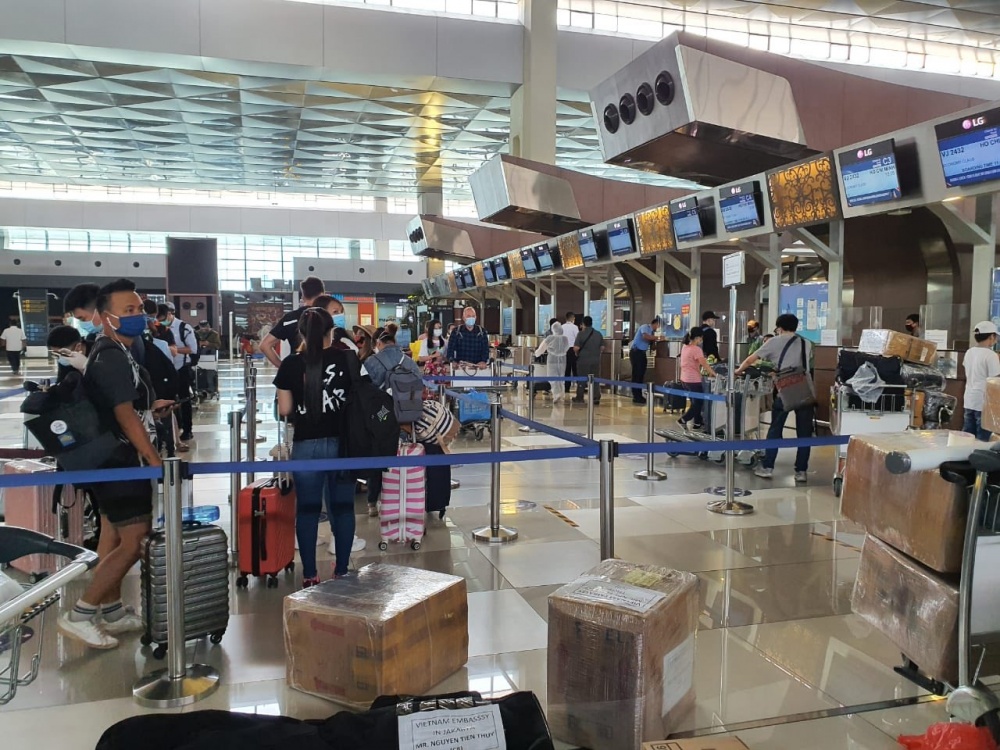 dich covid 19 dua hon 210 cong dan viet nam tai indonesia ve nuoc an toan