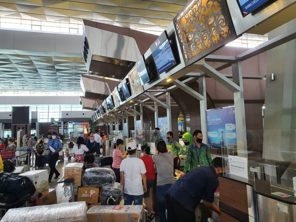 dich covid 19 dua hon 210 cong dan viet nam tai indonesia ve nuoc an toan