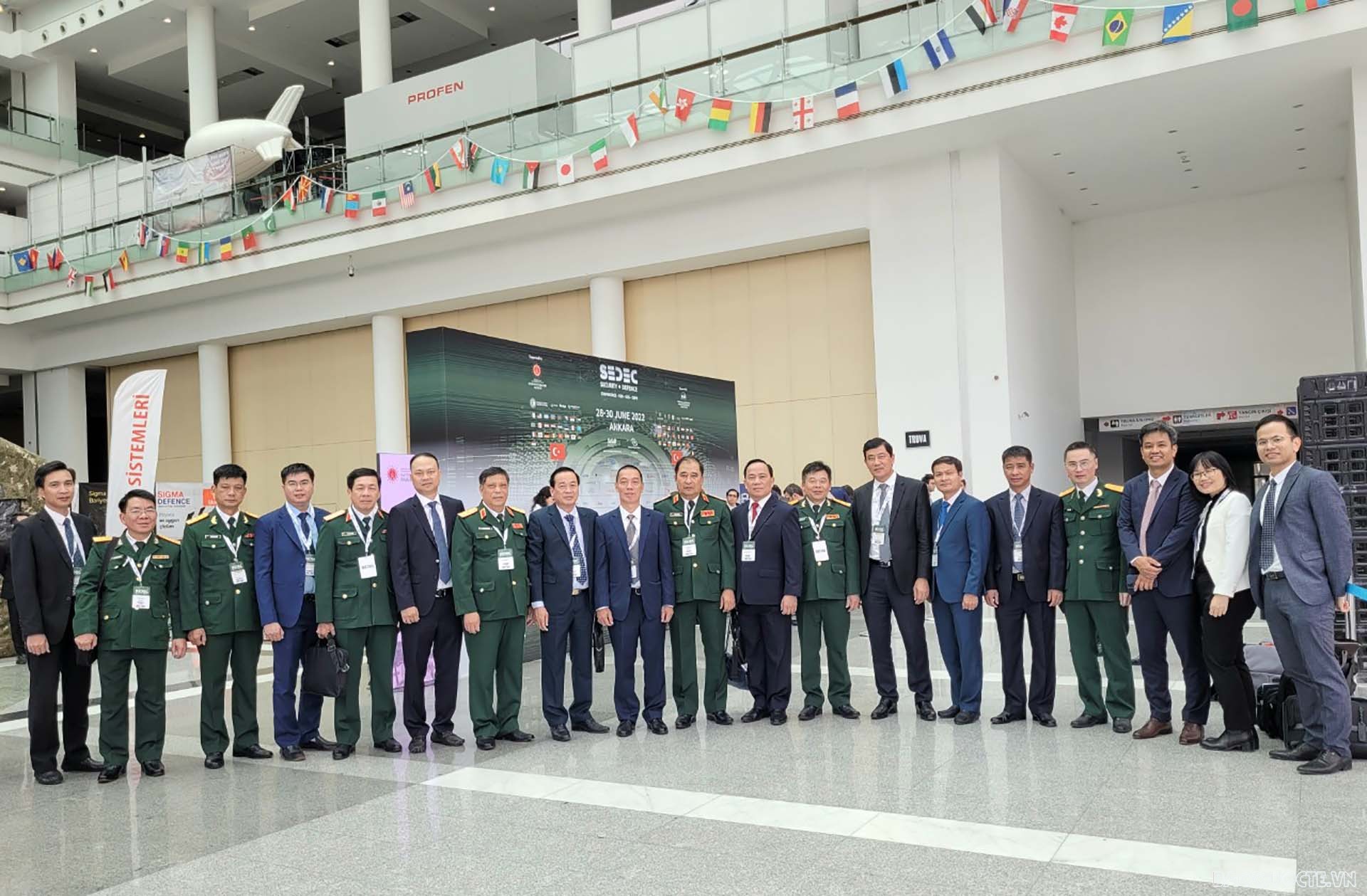 Việt Nam tham dự triển lãm quốc tế công nghiệp an ninh quốc phòng 2022 tại Thổ Nhĩ Kỳ