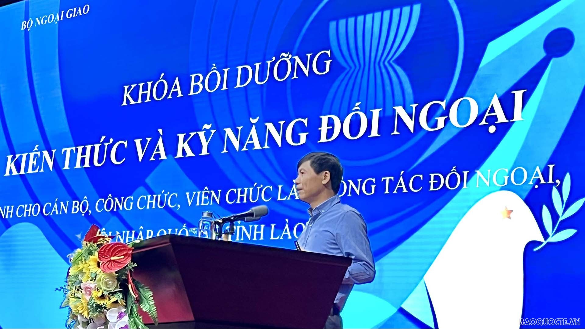Khai giảng khóa bồi dưỡng kiến thức, kỹ năng hội nhập quốc tế cho công chức, viên chức tỉnh Lào Cai