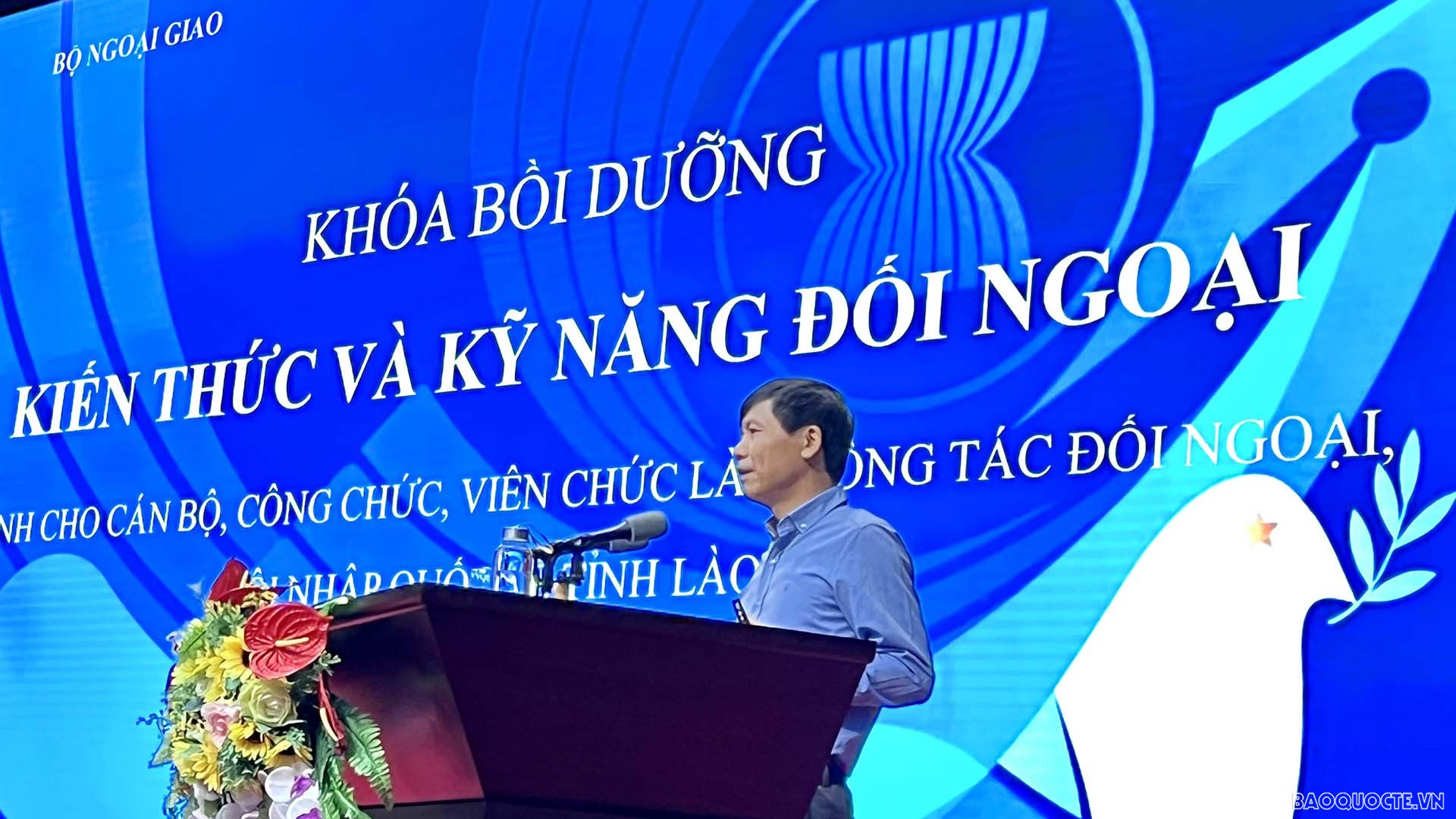 Khai giảng khóa bồi dưỡng kiến thức, kỹ năng hội nhập quốc tế cho tỉnh Lào Cai