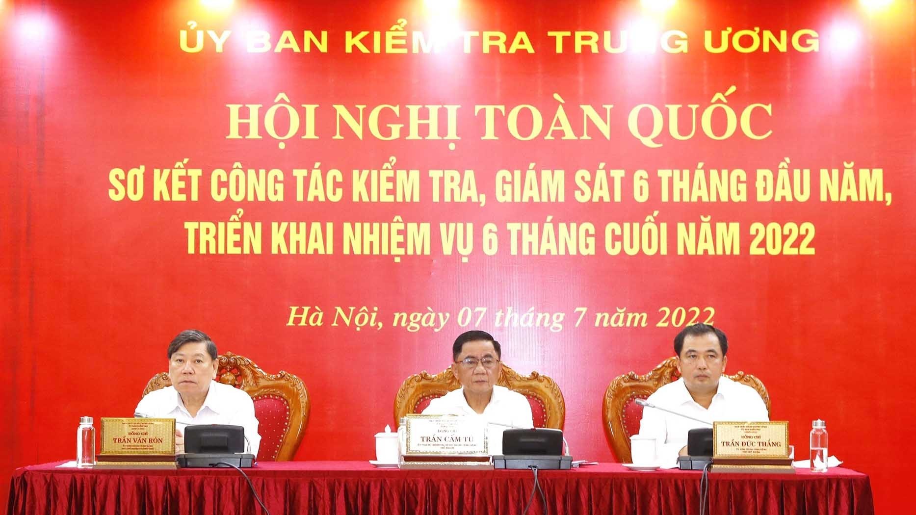 Hoàn thiện thể chế về công tác kiểm tra, giám sát đảm bảo khoa học, chặt chẽ, đồng bộ