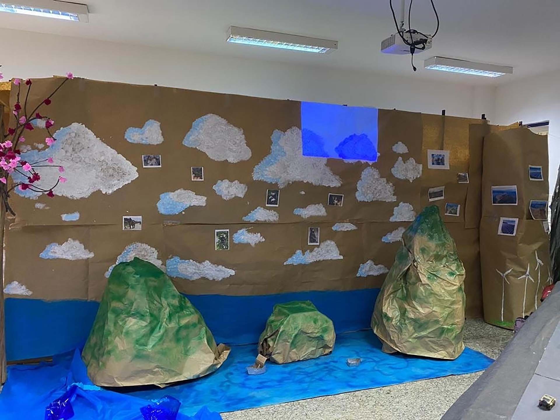 Học sinh trung học Brazil biểu diễn chương trình văn nghệ về Việt Nam