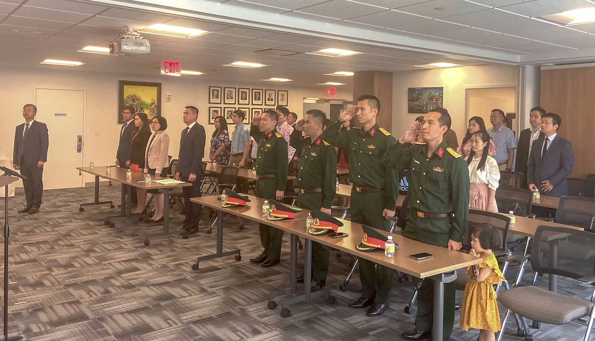 Các đại biểu tham dự sự kiện.