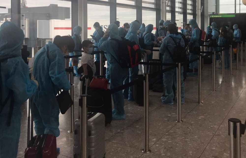 Thêm gần 280 công dân Việt Nam từ Anh và một số nước châu Âu về nước