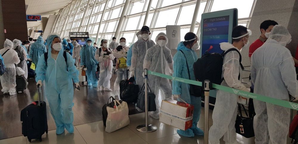 hãng hàng không đã thực hiện nghiêm túc các biện pháp về an ninh, an toàn và vệ sinh dịch tễ trong suốt chuyến bay. dua-hon-230-cong-dan-viet-nam-tu-han-quoc-ve-nuoc-1