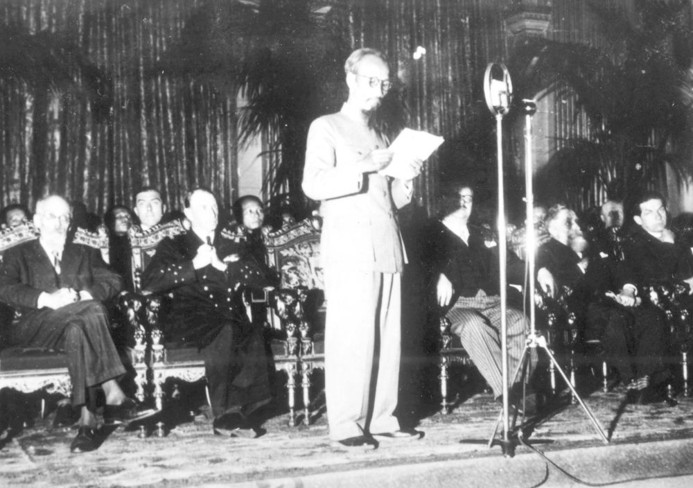 hoc-tap-va-lam-theo-tu-tuong-phong-cach-ngoai-giao-ho-chi-minh-3