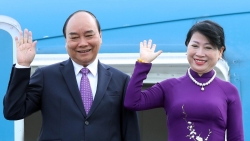 Chủ tịch nước Nguyễn Xuân Phúc và Phu nhân lên đường thăm hữu nghị chính thức CHDCND Lào