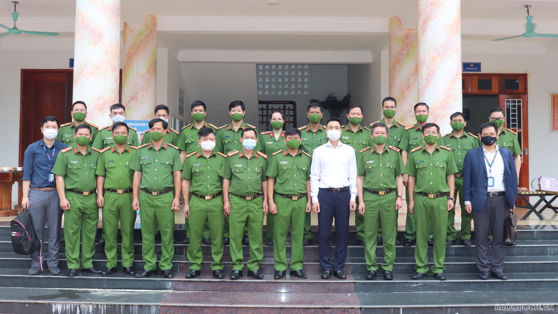 Thứ trưởng Ngoại giao Đặng Hoàng Giang, Thành viên Hội đồng tư vấn đặc xá trung ương 2021 làm Trưởng đoàn liên ngành đi kiểm tra công tác đặc xá năm 2021 tại trại giam Vĩnh Quang, tỉnh Vĩnh Phúc và công an tỉnh Vĩnh Phúc.