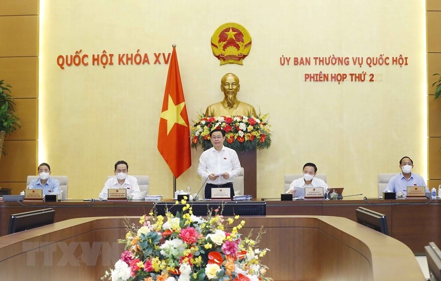 Chủ tịch Quốc hội Vương Đình Huệ chủ trì và phát biểu khai mạc phiên họp. (Nguồn: TTXVN) Chủ tịch Quốc hội Vương Đình Huệ chủ trì và phát biểu khai mạc phiên họp. (Nguồn: TTXVN)