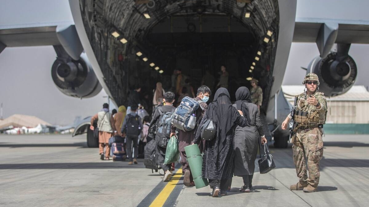 G7 rối bời chuyện đi hay ở Afghanistan