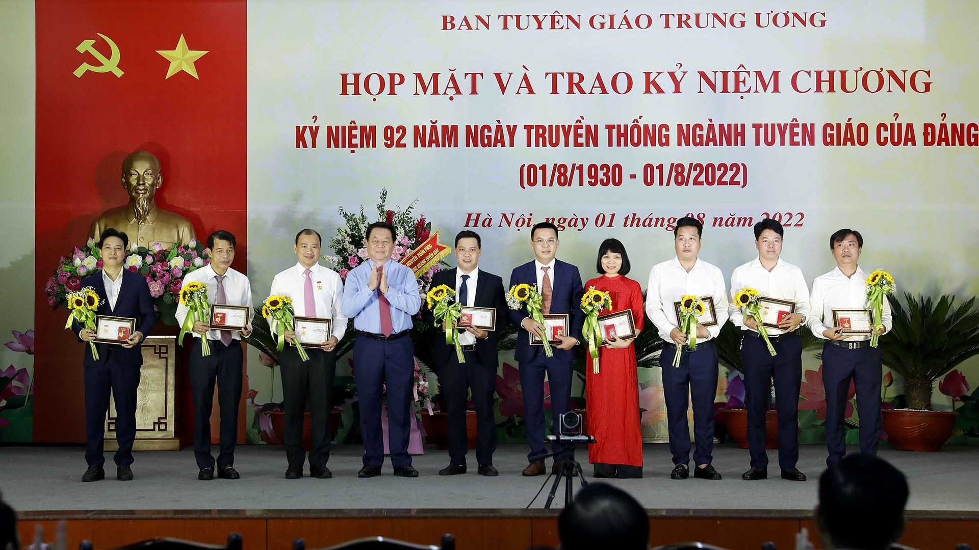 Gặp mặt kỷ niệm 92 năm Ngày truyền thống ngành Tuyên giáo của Đảng