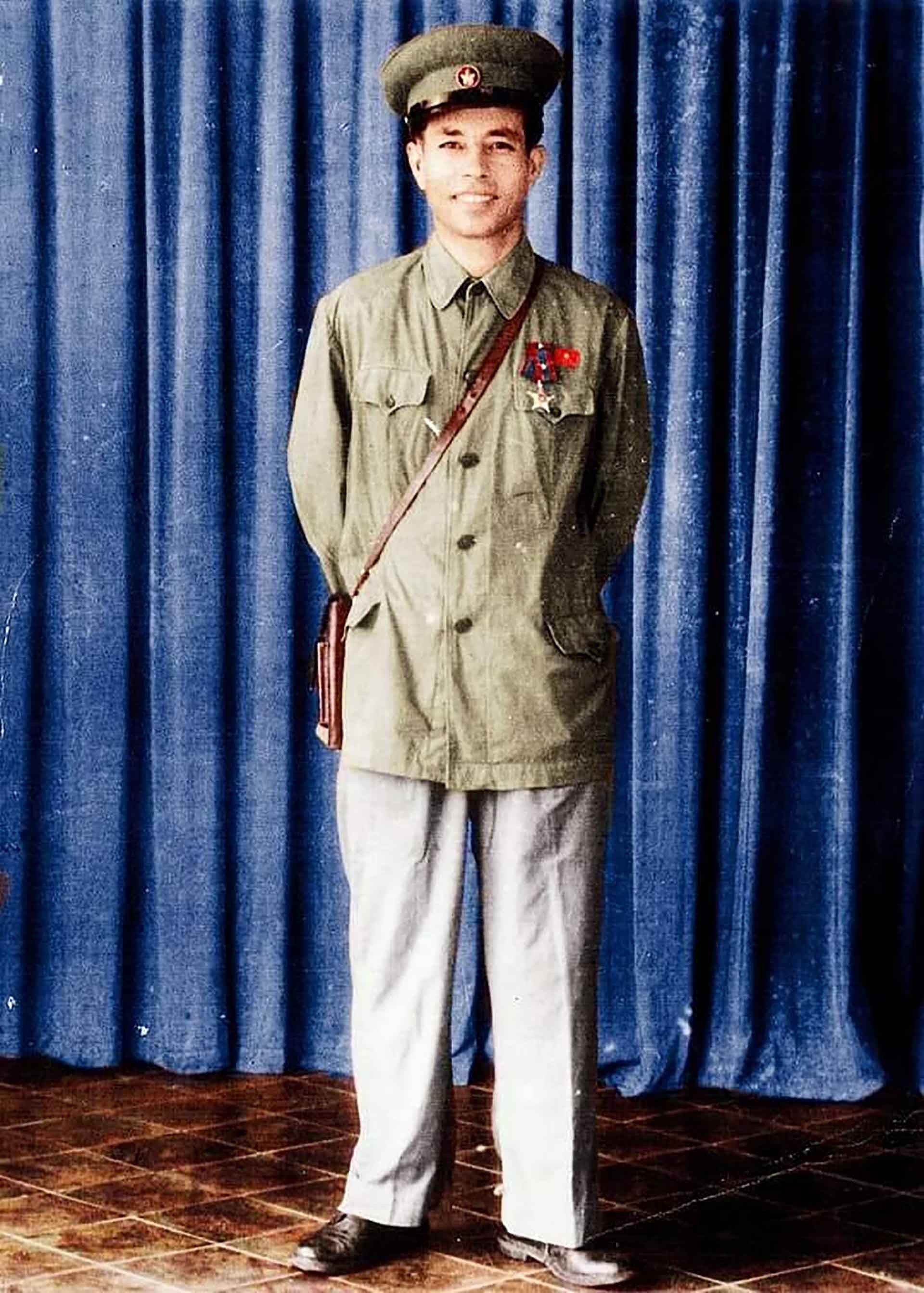 Anh hùng Kostas Saratidis Nguyễn Văn Lập