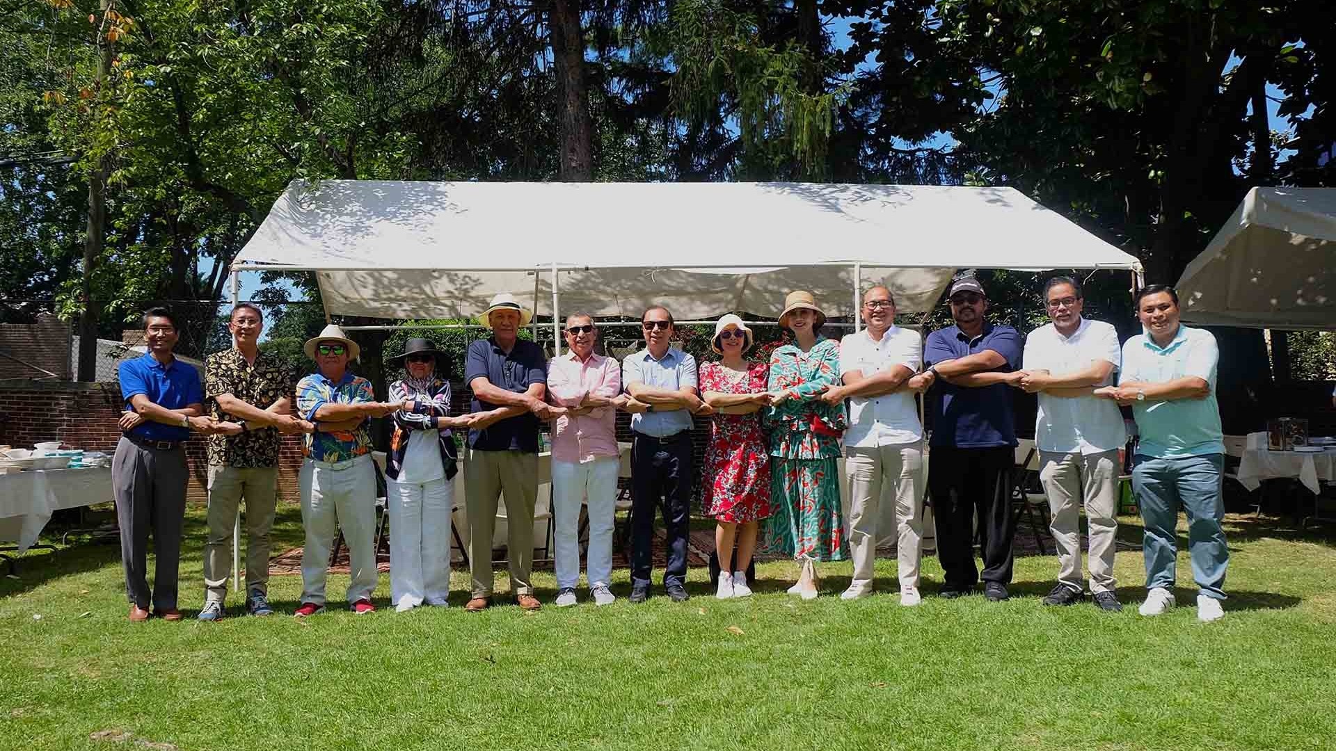 Giao lưu hữu nghị truyền thống nhân Ngày gia đình ASEAN tại Hoa Kỳ