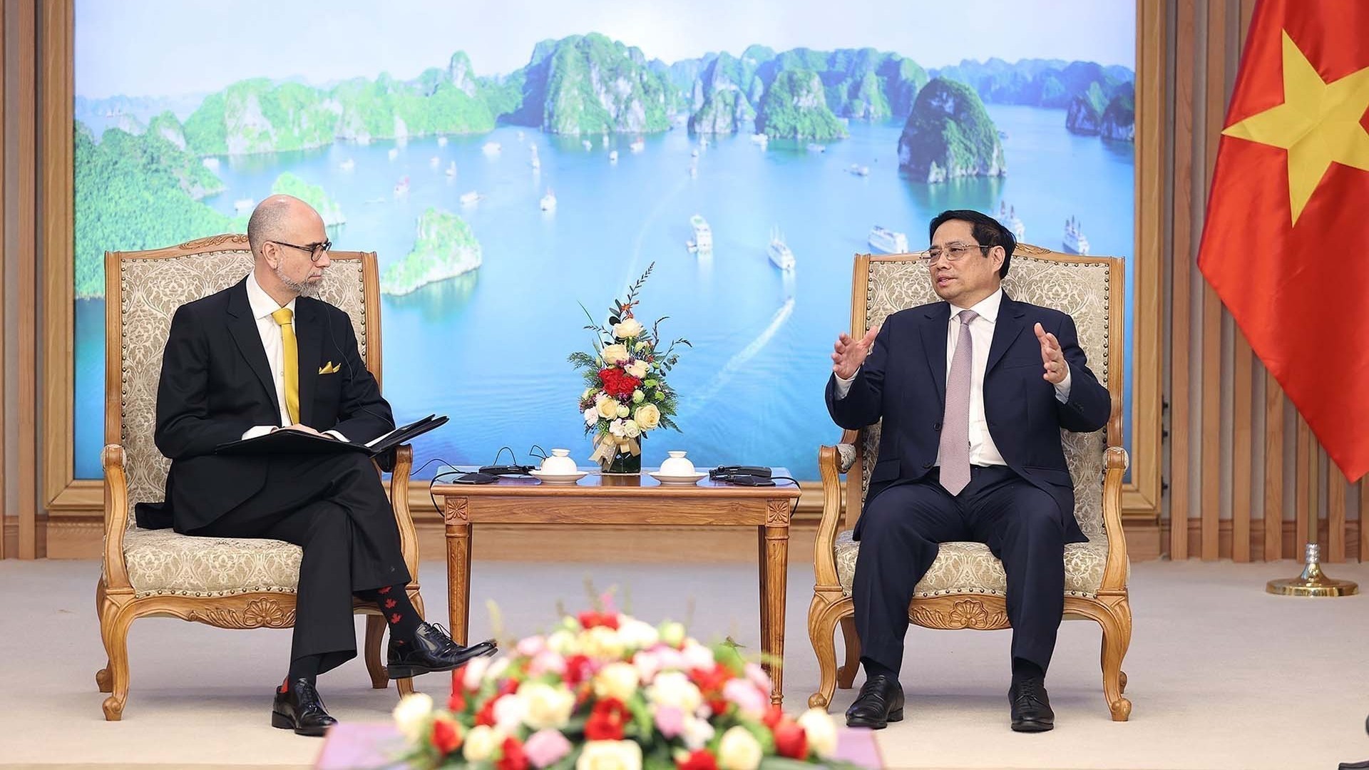 Thủ tướng Phạm Minh Chính tiếp Đại sứ Canada tại Việt Nam