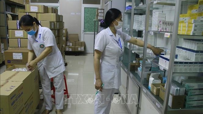 Thủ tướng yêu cầu nghiên cứu kiến nghị của chuyên gia về khắc phục tình trạng thiếu thuốc, vật tư y tế