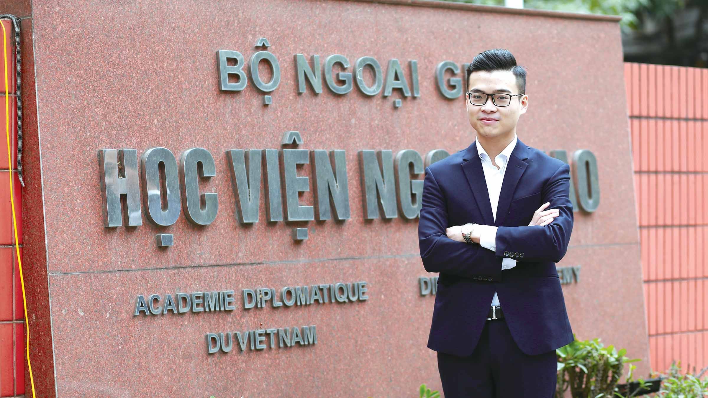 Chuyên ngành Kinh tế Quốc tế Quách Gia Hiếu.