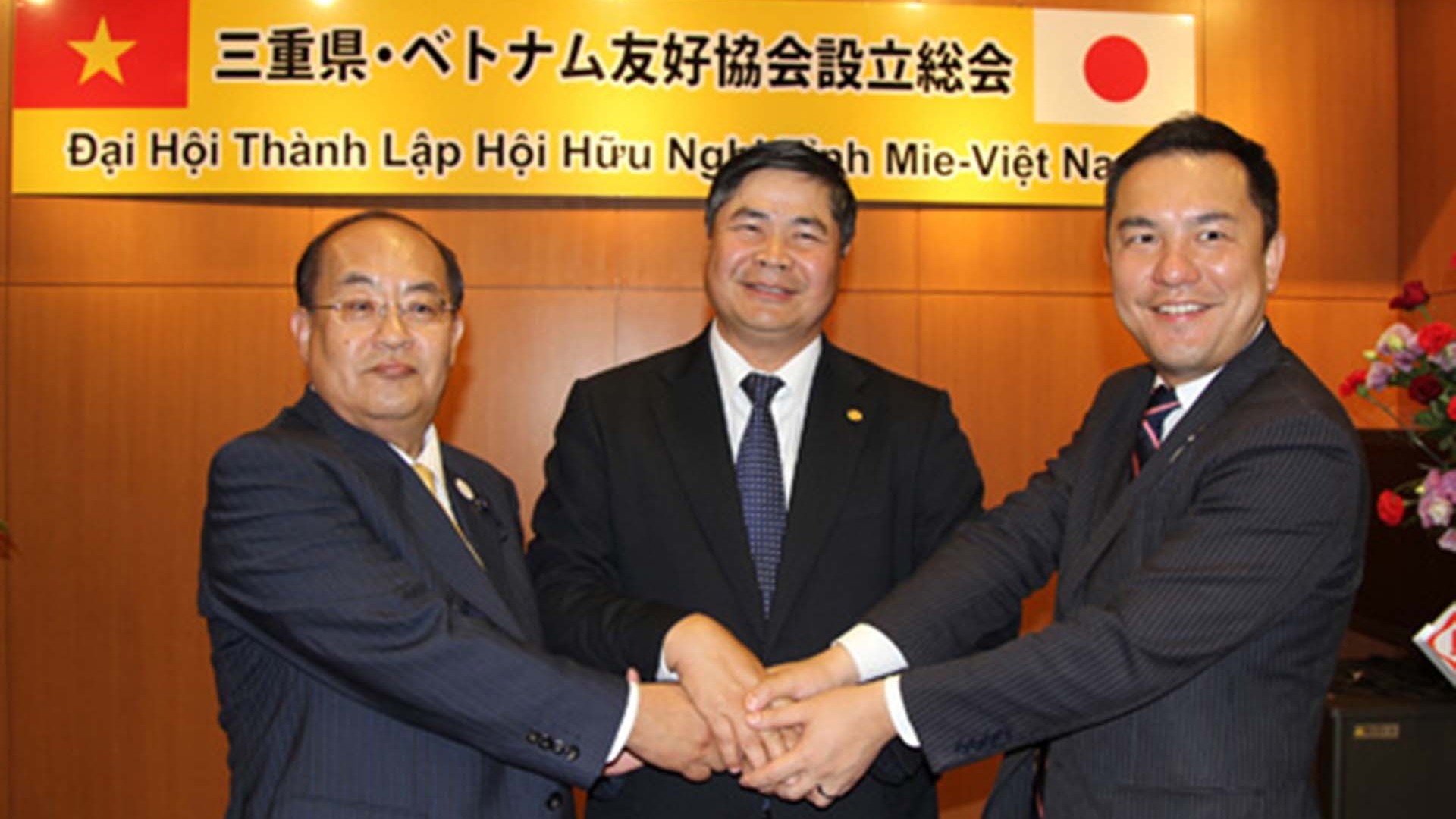 Đại sứ Đoàn Xuân Hưng: Từ mối quan hệ tin cậy ở sở tại… đến việc quốc gia đại sự