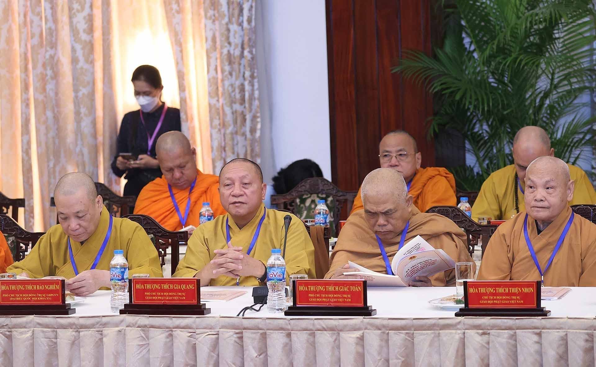 Các chức sắc và đại diện các tổ chức tôn giáo tham dự hội nghị. (Nguồn: TTXVN)