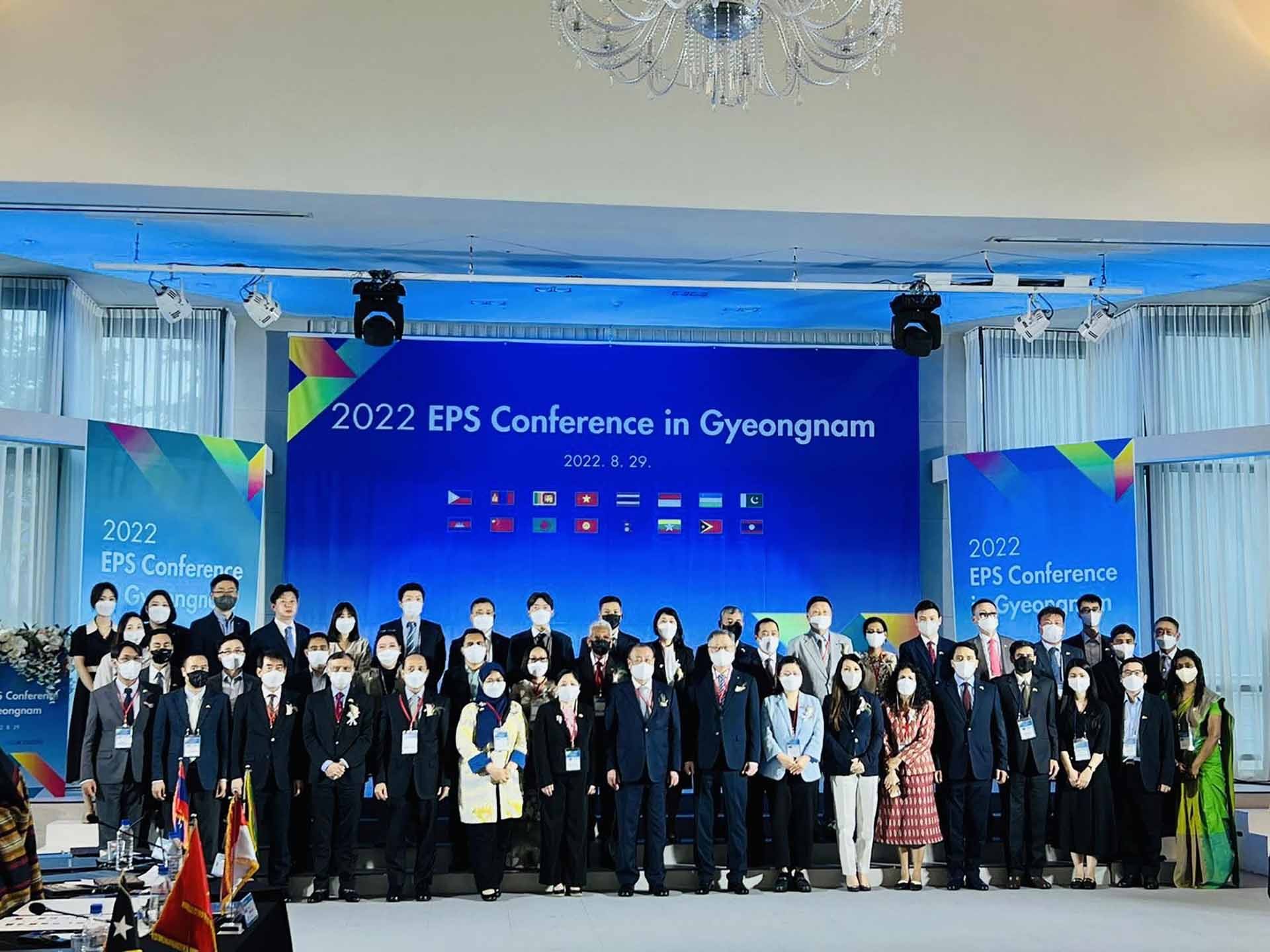 Các đại biểu tham dự Hội thảo.