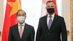 Đại sứ Nguyễn Hùng trình Thư Ủy nhiệm lên Tổng thống Ba Lan Andrzej Duda