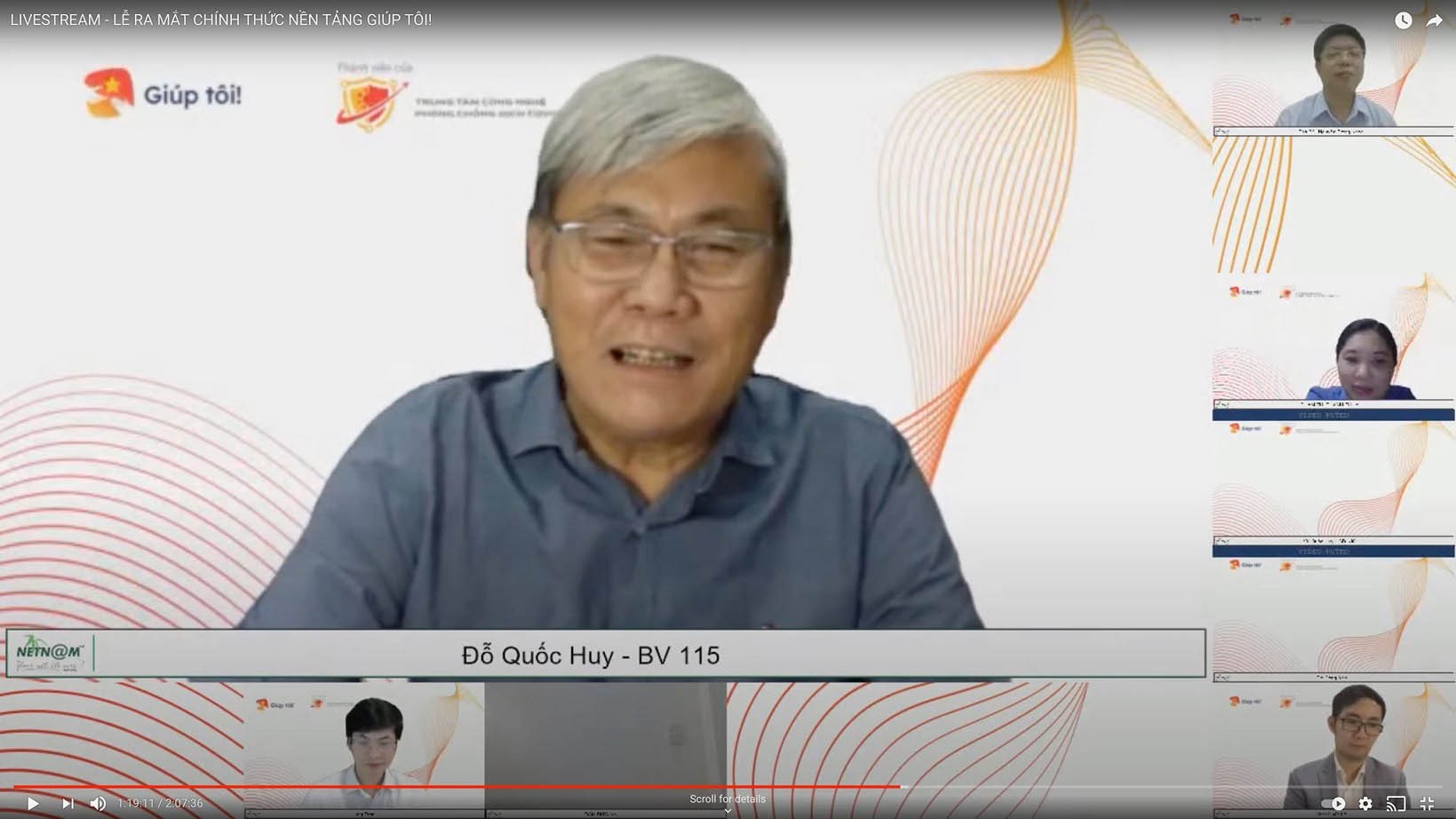 Đội ngũ y bác sỹ tình nguyện của ứng dụng Giúp tôi! đang tham gia tư vấn cho người cần hỗ trợ.