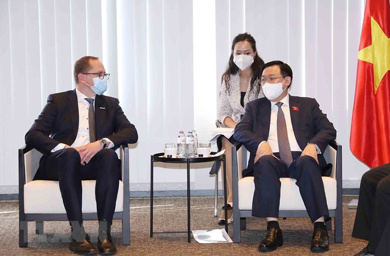 Chủ tịch Quốc hội Vương Đình Huệ tiếp lãnh đạo Tập đoàn Orsted Đan Mạch. (Nguồn: TTXVN) Chủ tịch Quốc hội Vương Đình Huệ tiếp lãnh đạo Tập đoàn Orsted Đan Mạch. (Nguồn: TTXVN)