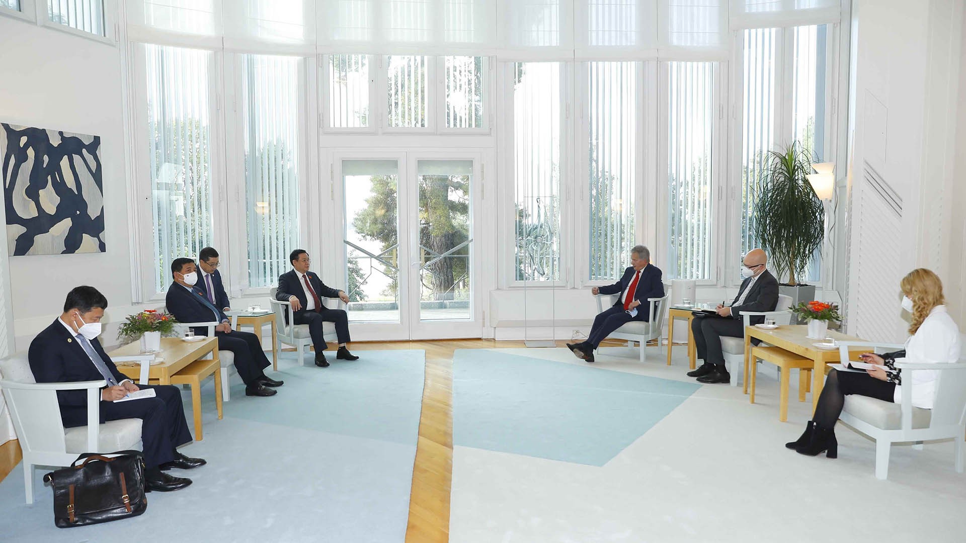 Chủ tịch Quốc hội Vương Đình Huệ hội kiến Tổng thống Phần Lan Sauli Niinisto