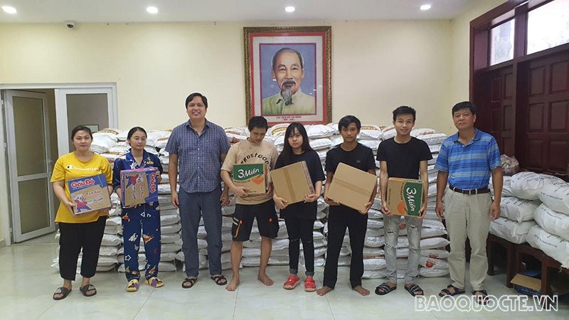 Kiên Giang hỗ trợ công dân Việt Nam lao động tại Campuchia trong bối cảnh dịch Covid-19