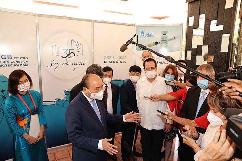 Chủ tịch nước Nguyễn Xuân Phúc trả lời báo chí. (Nguồn: TTXVN)