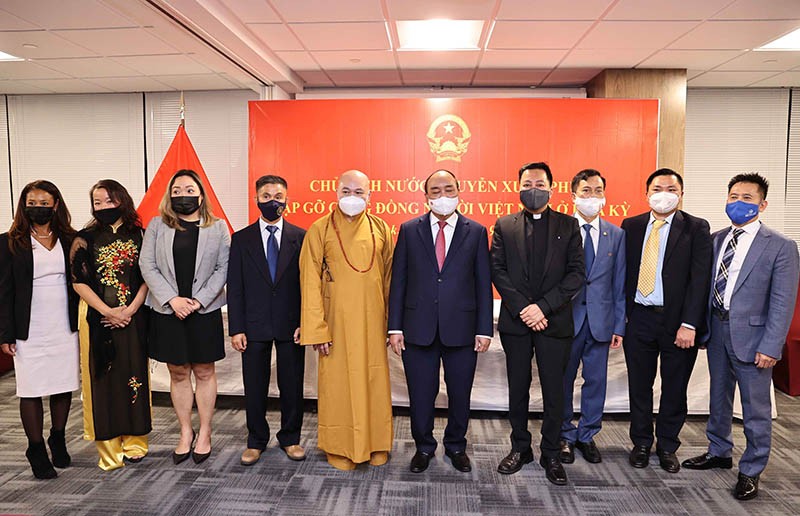 Chủ tịch nước: Cộng đồng người Việt ở nước ngoài đã có những đóng góp to lớn vào sự phát triển của đất nước Chủ tịch nước: Cộng đồng người Việt ở nước ngoài đã có những đóng góp to lớn vào sự phát triển của đất nước