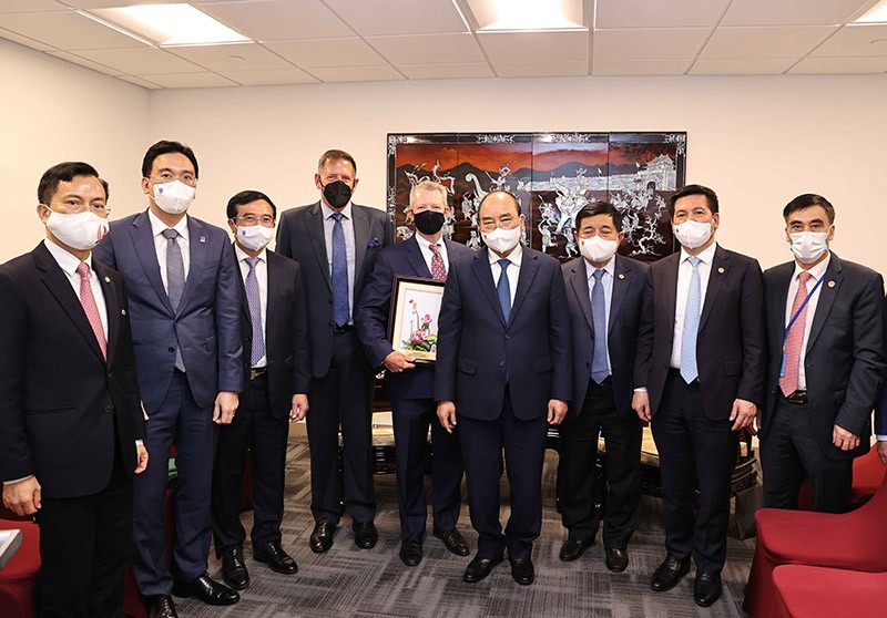 Chủ tịch nước Nguyễn Xuân Phúc tiếp Lãnh đạo tập đoàn Exxon Mobil. (Nguồn: TTXVN) Chủ tịch nước Nguyễn Xuân Phúc tiếp Lãnh đạo tập đoàn Exxon Mobil. (Nguồn: TTXVN)