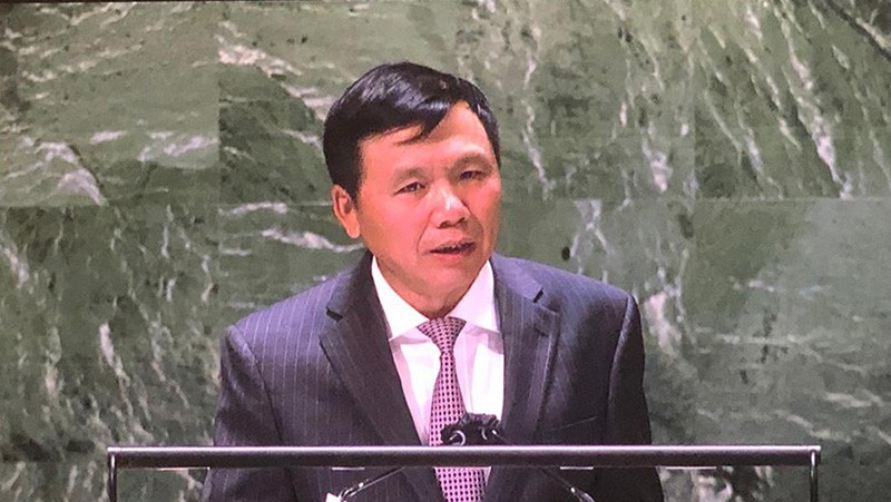 Đại sứ Đặng Đình Quý phát biểu tại cuộc họp. Đại sứ Đặng Đình Quý phát biểu tại cuộc họp.