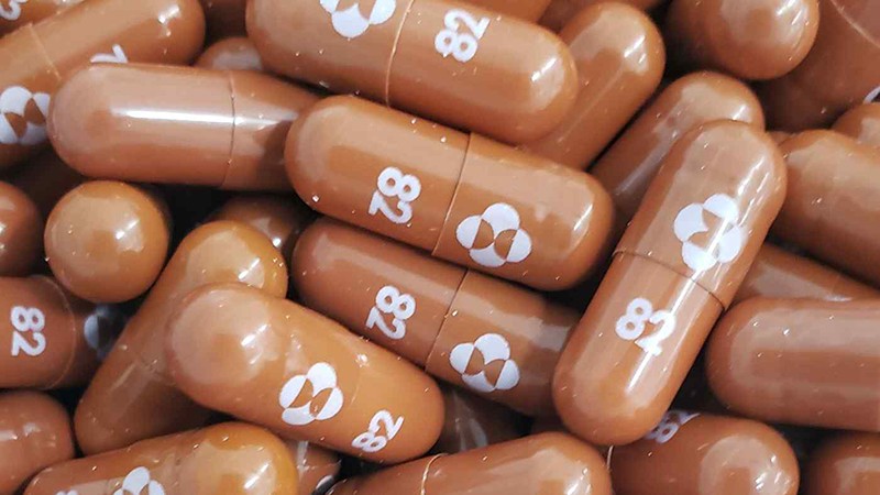 Tập đoàn Merck có kế hoạch nộp đơn xin cấp phép sử dụng khẩn cấp thuốc kháng virus SARS-CoV-2 molnupiravir ở Mỹ vào cuối năm 2021. (Nguồn: Kyodo) Tập đoàn Merck có kế hoạch nộp đơn xin cấp phép sử dụng khẩn cấp thuốc kháng virus SARS-CoV-2 molnupiravir ở Mỹ vào cuối năm 2021. (Nguồn: Kyodo)