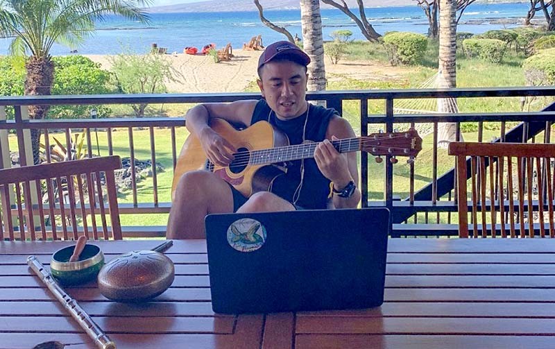 Nghệ sĩ jazz Julian-Quán Việt Lê và cuộc sống giản dị tại gia đình. Nghệ sĩ jazz Julian-Quán Việt Lê và cuộc sống giản dị tại gia đình.