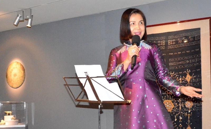 Đại sứ Lê Thị Tuyết Mai, Trưởng Phái đoàn Việt Nam tại Geneva phát biểu khai mạc Triển lãm Nghệ thuật Đông Sơn tại Bảo tàng Barbier Mueller, Geneva, Thụy Sỹ, 28/9/2021. Đại sứ Lê Thị Tuyết Mai, Trưởng Phái đoàn Việt Nam tại Geneva phát biểu khai mạc Triển lãm Nghệ thuật Đông Sơn tại Bảo tàng Barbier Mueller, Geneva, Thụy Sỹ, 28/9/2021.