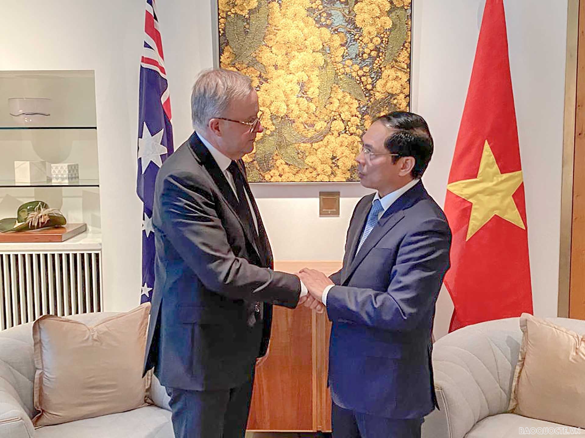 Bộ trưởng Ngoại giao Bùi Thanh Sơn chào xã giao Thủ tướng Australia Anthony Albanese Bộ trưởng Ngoại giao Bùi Thanh Sơn chào xã giao Thủ tướng Australia Anthony Albanese