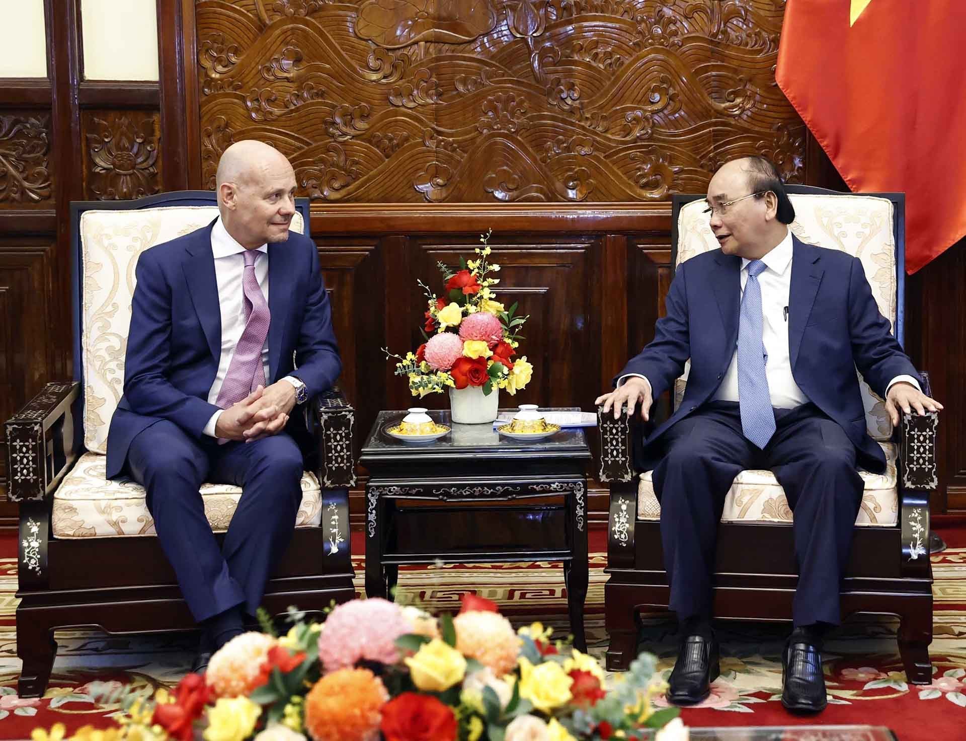 Chủ tịch nước Nguyễn Xuân Phúc tiếp các Đại sứ Hà Lan, Hungary, Australia và Luxembourg trình quốc thư