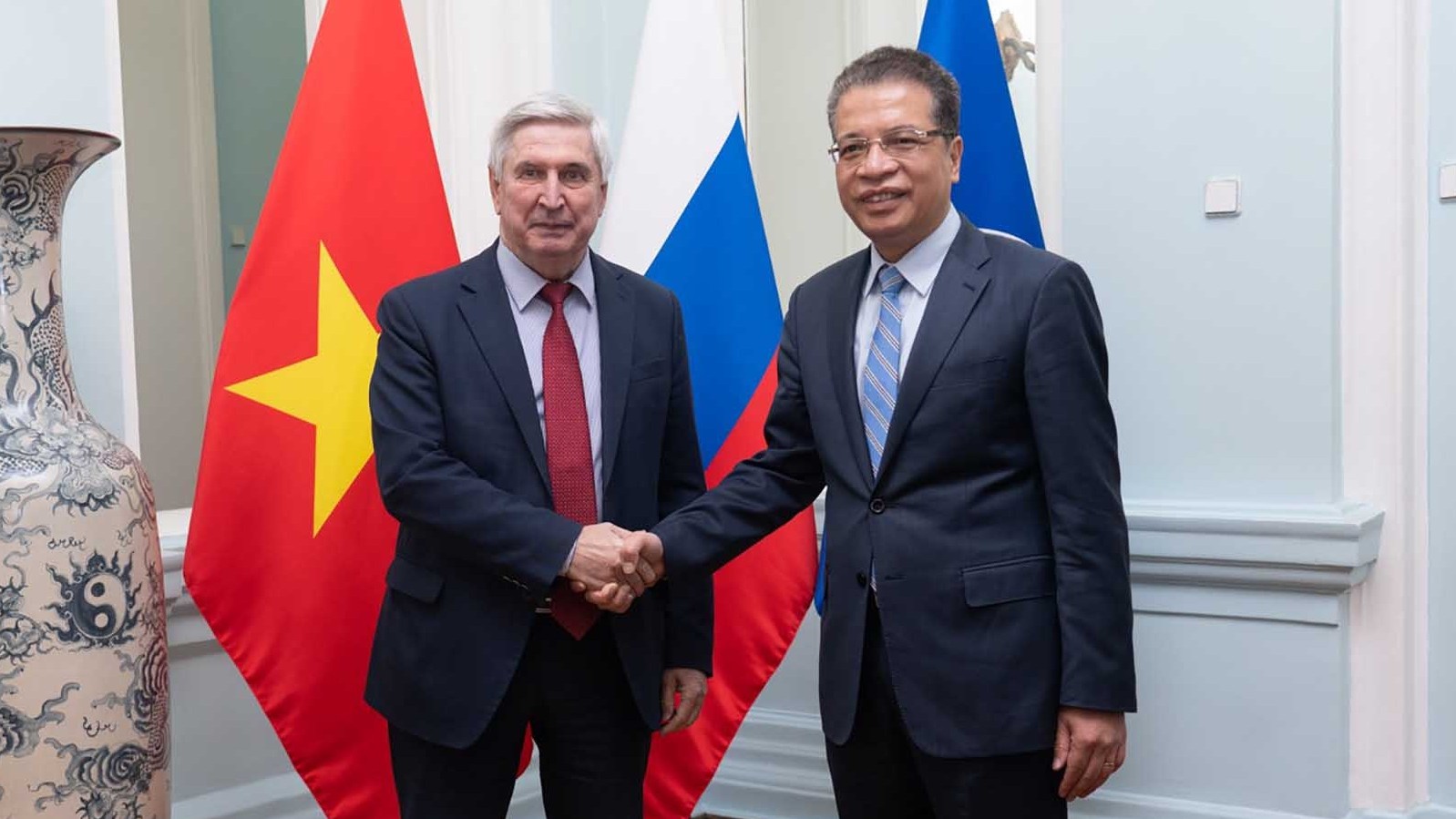 Thúc đẩy mở lớp tiếng Việt trong các trường phổ thông Nga