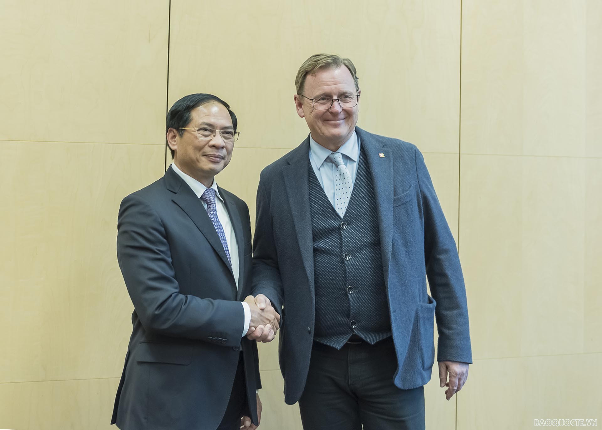 Bộ trưởng Ngoại giao Bùi Thanh Sơn chào xã giao Chủ tịch Hội đồng Liên bang Đức kiêm Thủ hiến bang Thuringia